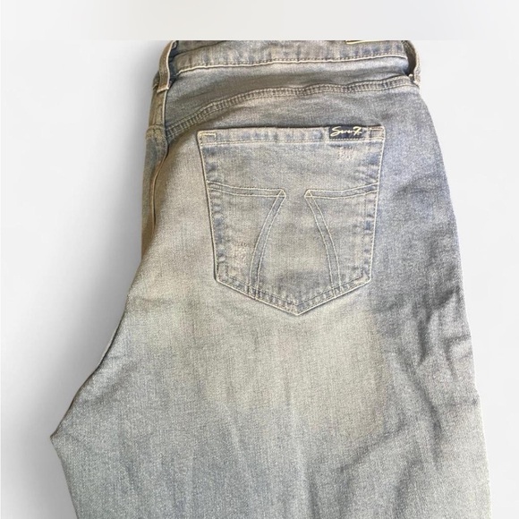 Seven7 Denim - 💰SALE 
Seven7 Women's Light Stone Washed Boot Cut Jeans 16W